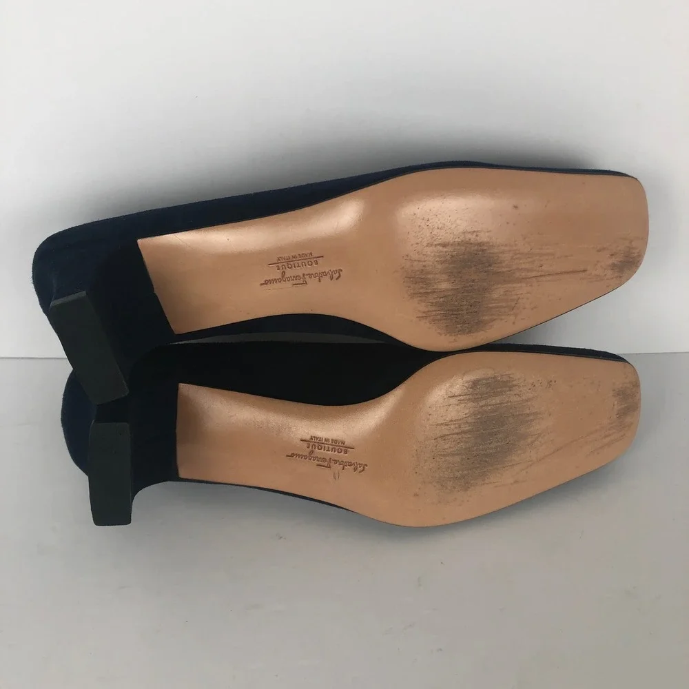 Salvatore Ferragamo Boutique Suede Square Toe Block Heel Pumps Sz 7 2A Navy Blue
